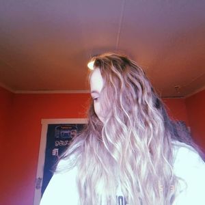 Meet your Posher, Elise